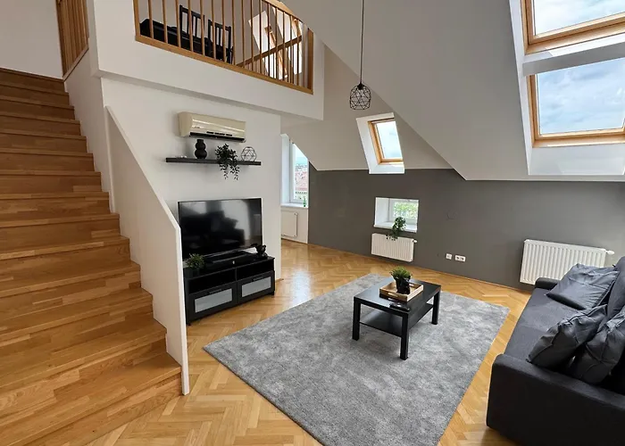 100qm, 2 Bedroom Schoenbrunn, Central, Balcony *