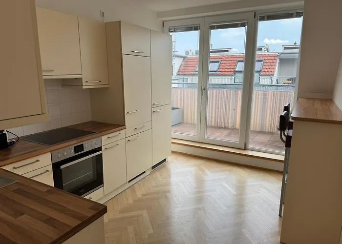 Daire 100qm, 2 Bedroom Schoenbrunn, Central, Balcony Viyana