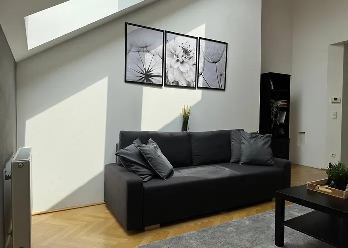 Daire 100qm, 2 Bedroom Schoenbrunn, Central, Balcony