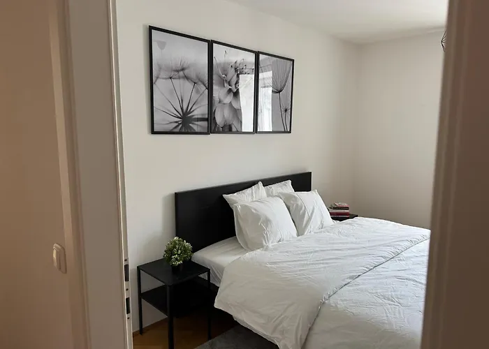 Daire 100qm, 2 Bedroom Schoenbrunn, Central, Balcony